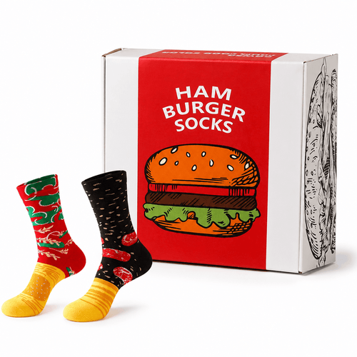 Chaussettes Burger Kawaii portées, design fast-food original avec motif hamburger coloré.
