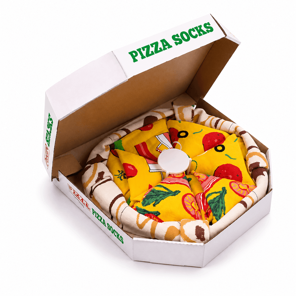 Chaussettes Pizza Kawaii présentées dans une boîte en forme de pizza, idée cadeau amusante et originale.