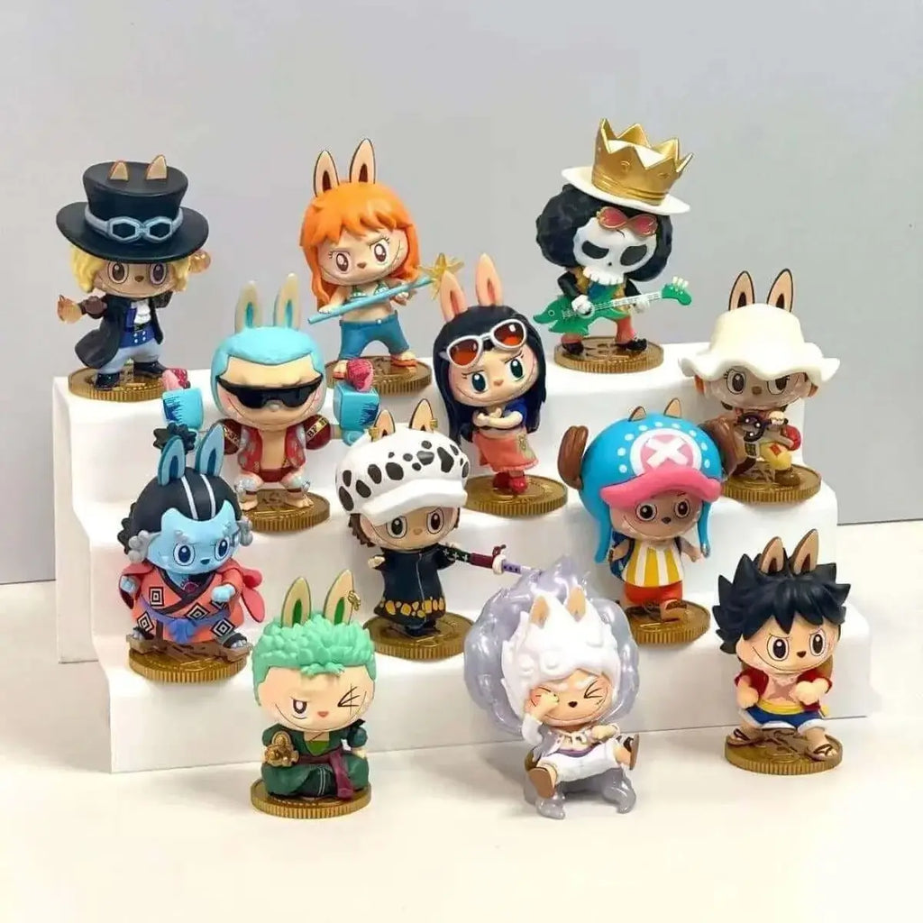 Collection de figurines Surprise One Piece Labubu avec plusieurs personnages à collectionner.